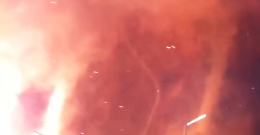 Video: Zapalili krijes za Novu godinu u Nizozemskoj i stvorili vatrene tornade